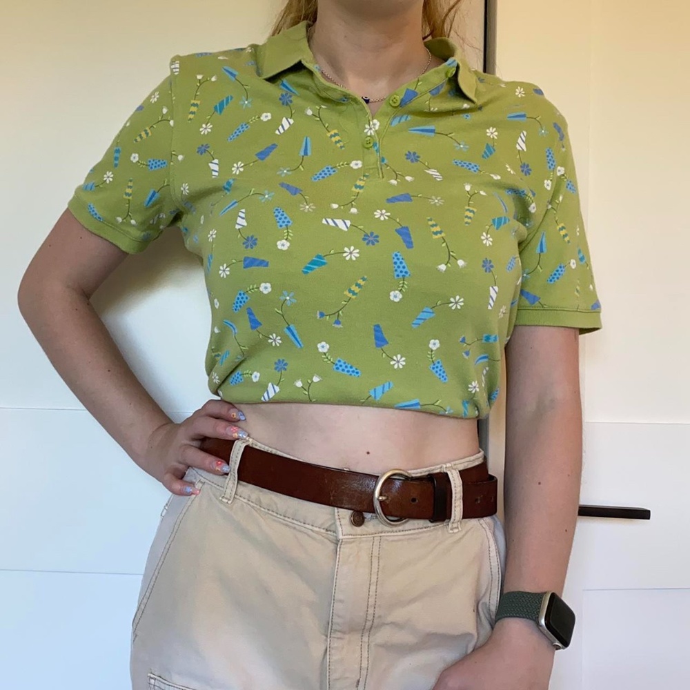 green floral short sleeve top, size petite medium